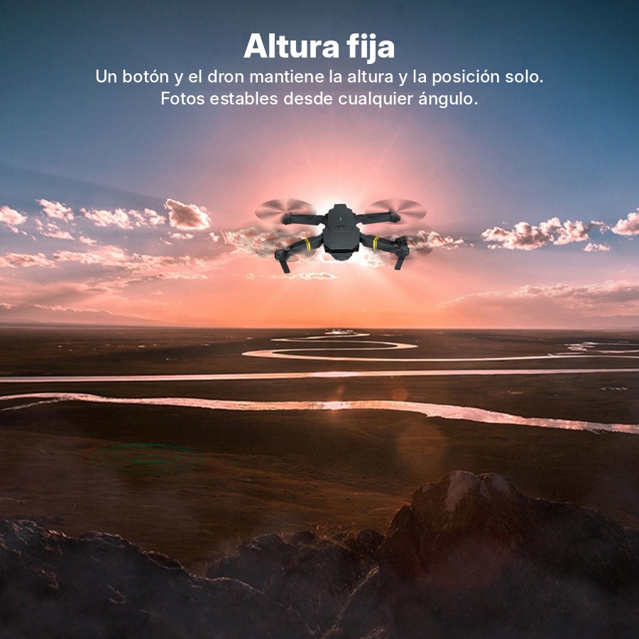 El dron quieto en el aire al atardecer