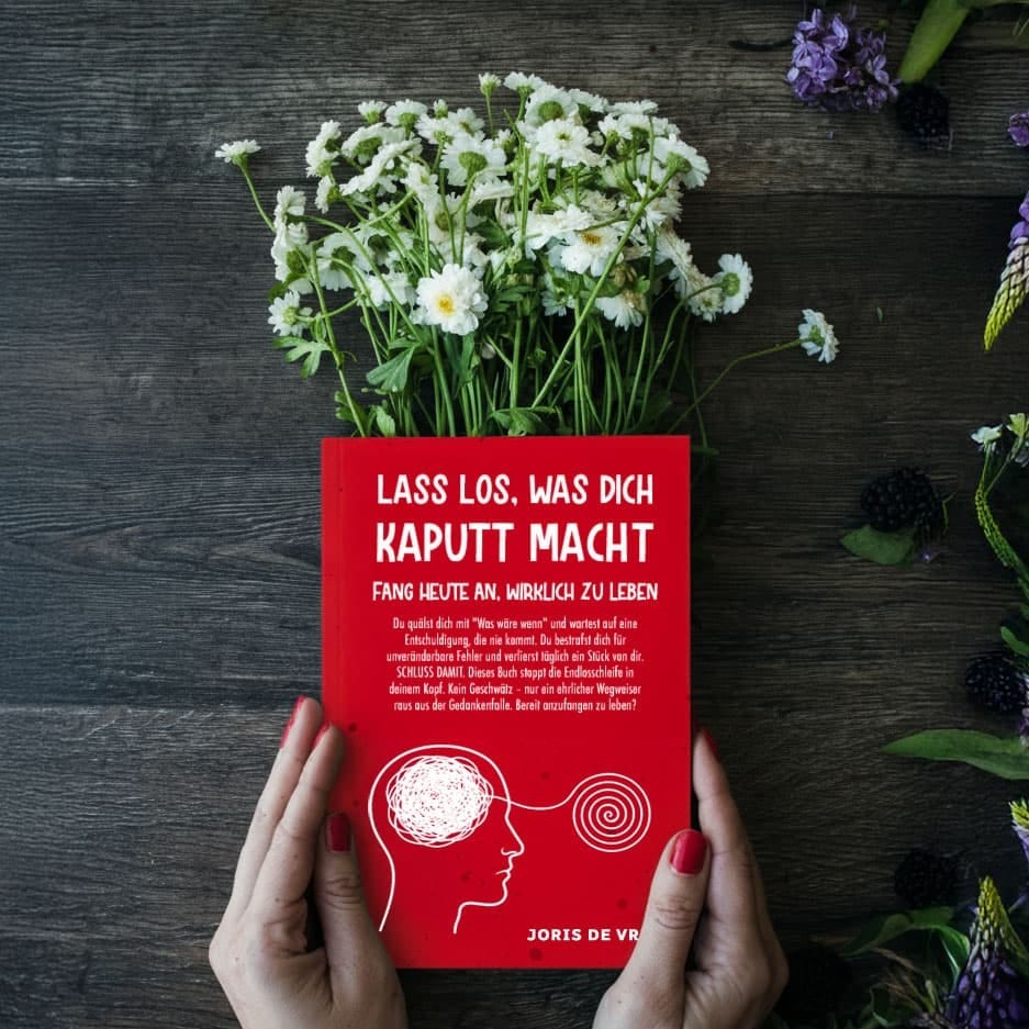 Lass los, was dich kaputt macht — Leserin mit dem Buch