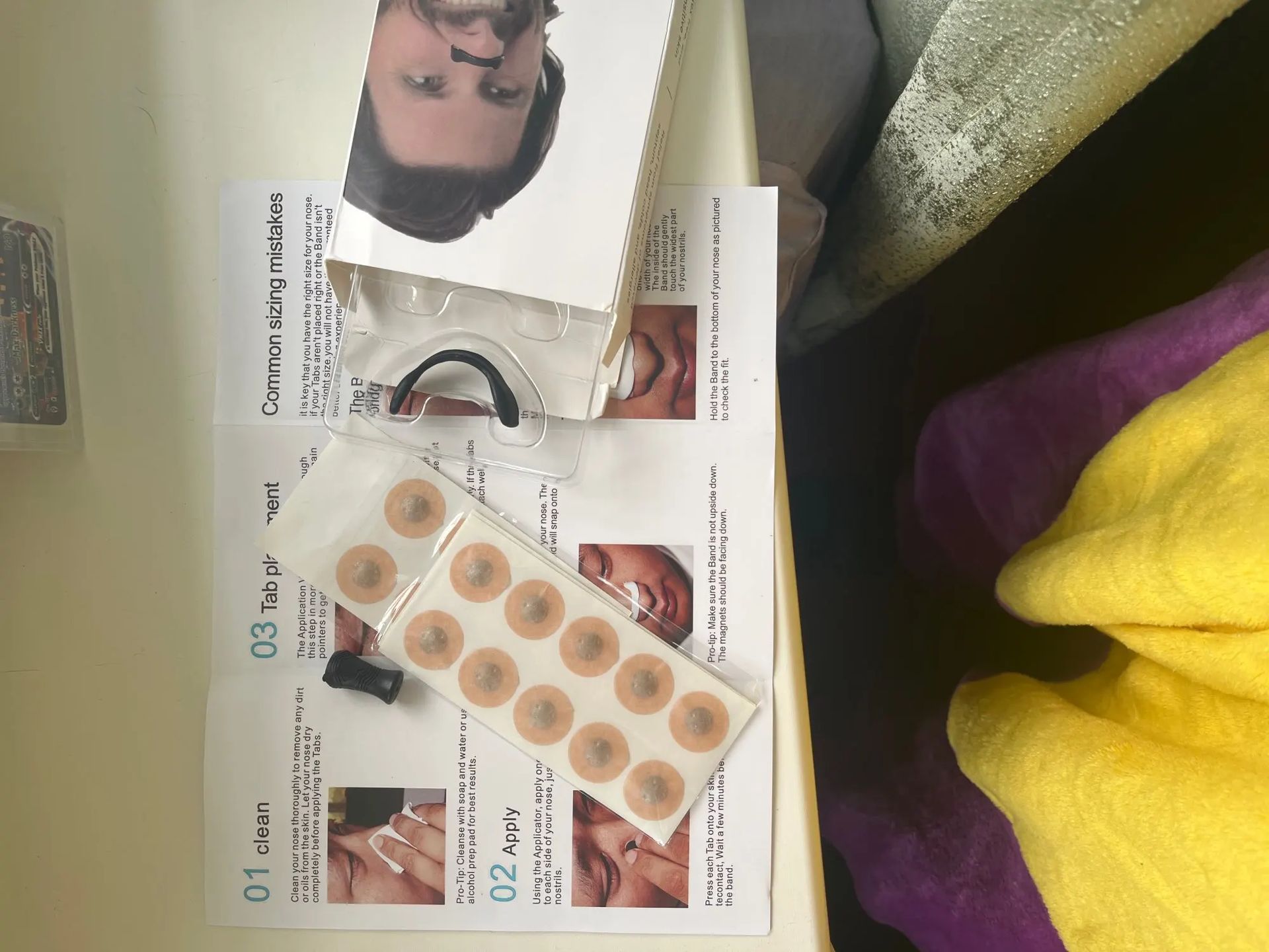 Cliente usando el dilatador nasal