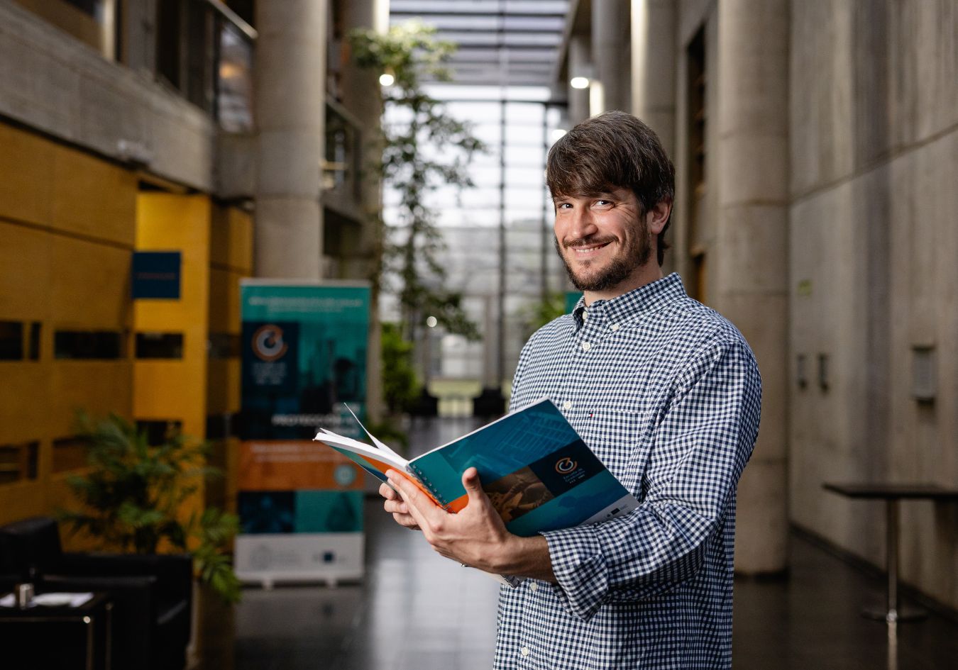 53515484-6a21-41da-b2fe-e598f6564361.MCyF