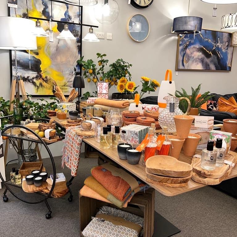 e7e6804c-5aac-453a-9fc9-9665839a3a44.@thehomelibrary Photo by The Home Library in Weybridge.